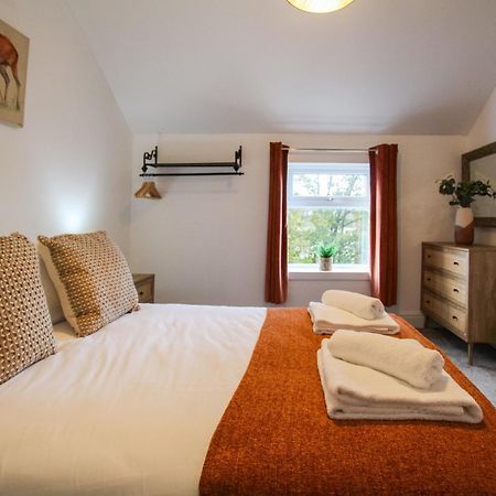Fairways View - Spacious Apartment - Sleeps 6 - Lovely Views - By Rework Accommodation Hoylake Dış mekan fotoğraf