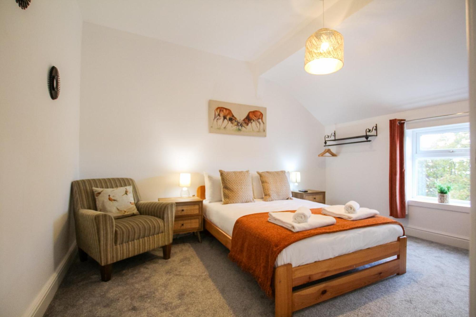 Fairways View - Spacious Apartment - Sleeps 6 - Lovely Views - By Rework Accommodation Hoylake Dış mekan fotoğraf