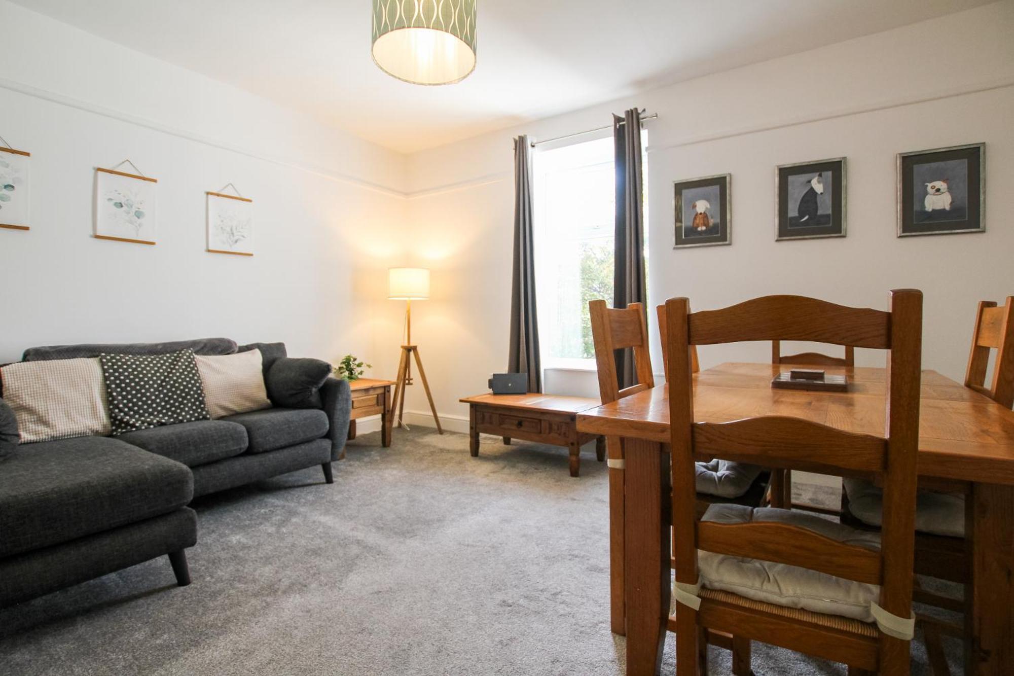 Fairways View - Spacious Apartment - Sleeps 6 - Lovely Views - By Rework Accommodation Hoylake Dış mekan fotoğraf